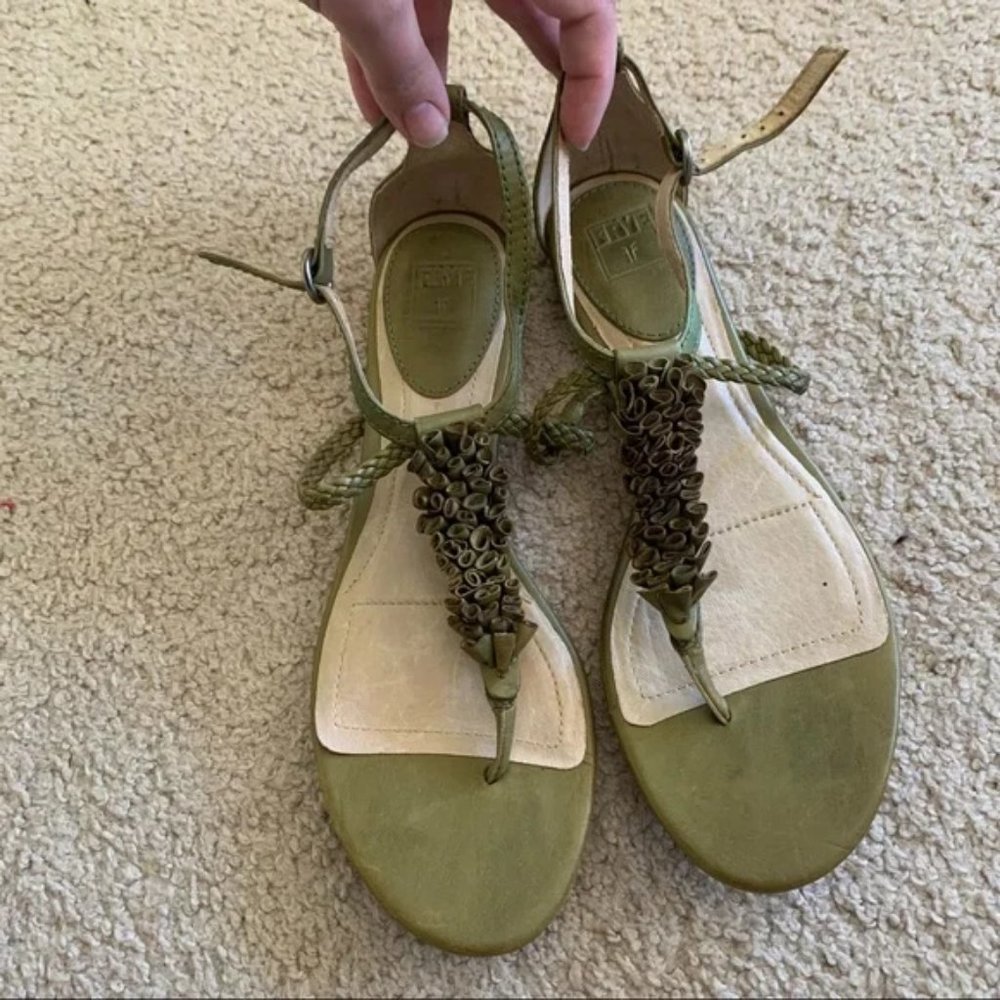 FRYE Laurel Flower T Green Genuine Leather Sandals in a Size 10 | FRYE Sandals